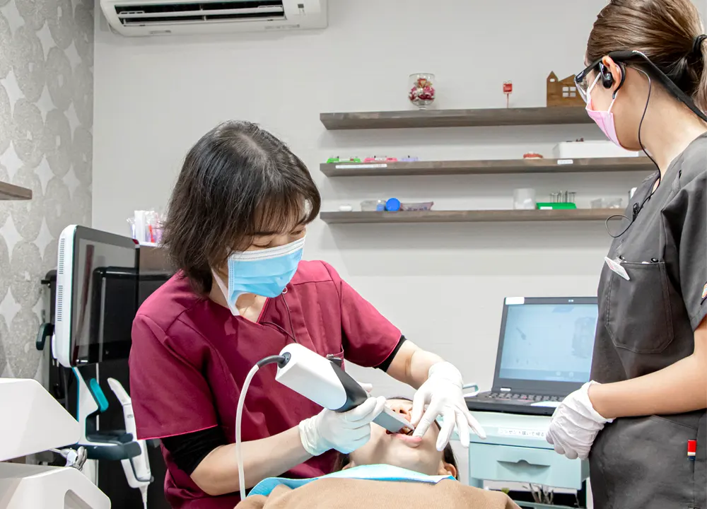 デジタル歯科検診を実現させる精密機器